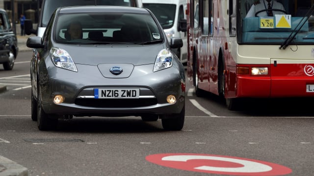Nissan Leaf driving through London